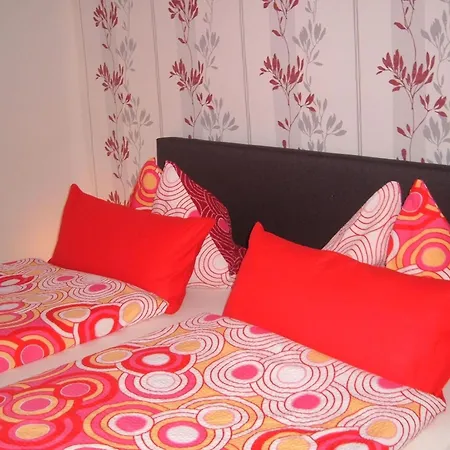 Mit Eigenem Parkplatz By Interhome Daire