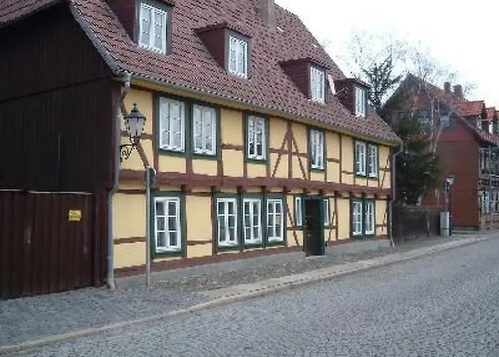 Mit Eigenem Parkplatz By Interhome